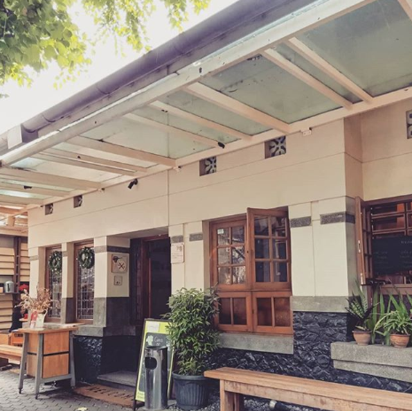 Hummingbird Eatery Bandung